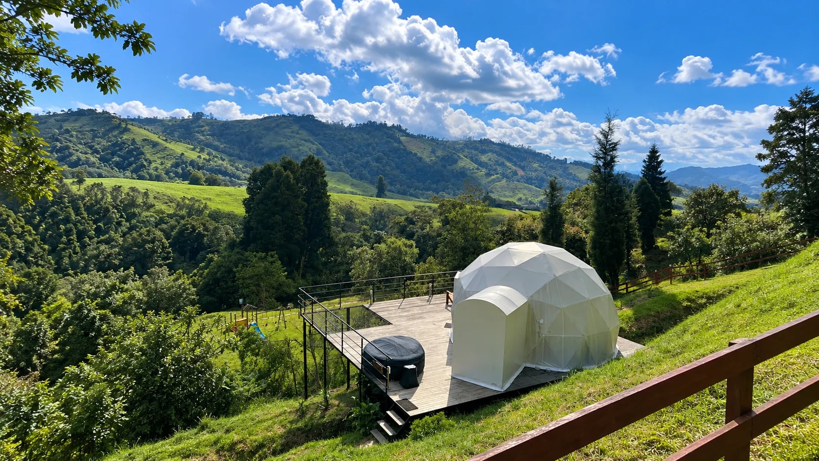 Domo con jacuzzi frente a las montañas de Villamaría